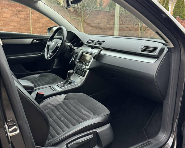 Коричневий Фольксваген Пассат, об'ємом двигуна 2 л та пробігом 217 тис. км за 12999 $, фото 71 на Automoto.ua