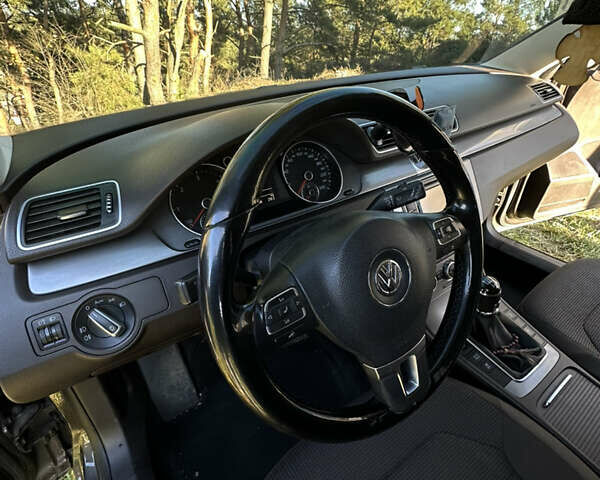 Коричневый Фольксваген Пассат, объемом двигателя 2 л и пробегом 270 тыс. км за 11100 $, фото 9 на Automoto.ua