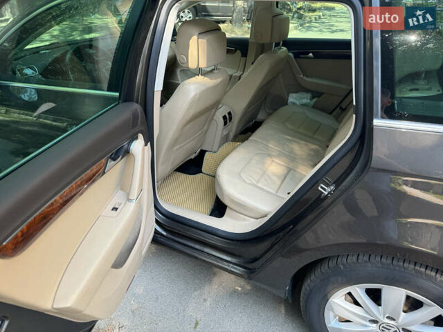 Коричневый Фольксваген Пассат, объемом двигателя 2 л и пробегом 244 тыс. км за 11800 $, фото 14 на Automoto.ua