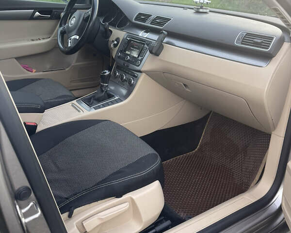Коричневый Фольксваген Пассат, объемом двигателя 1.6 л и пробегом 265 тыс. км за 9700 $, фото 11 на Automoto.ua