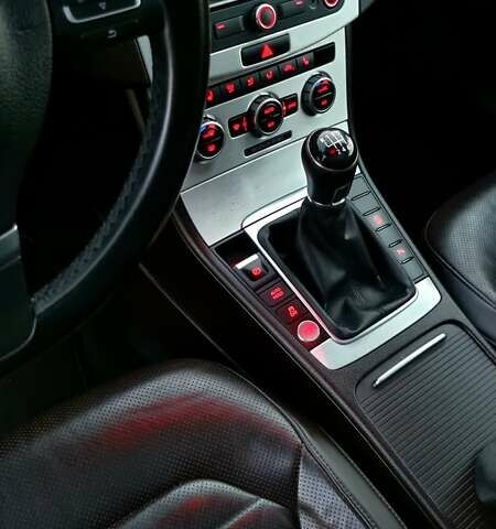 Фольксваген Пассат 2013 в Черновцах на Automoto.ua Коричневый Фольксваген Пассат, объемом двигателя 2 л и пробегом 206 тыс. км за 11700 $, фото 109 на Automoto.ua