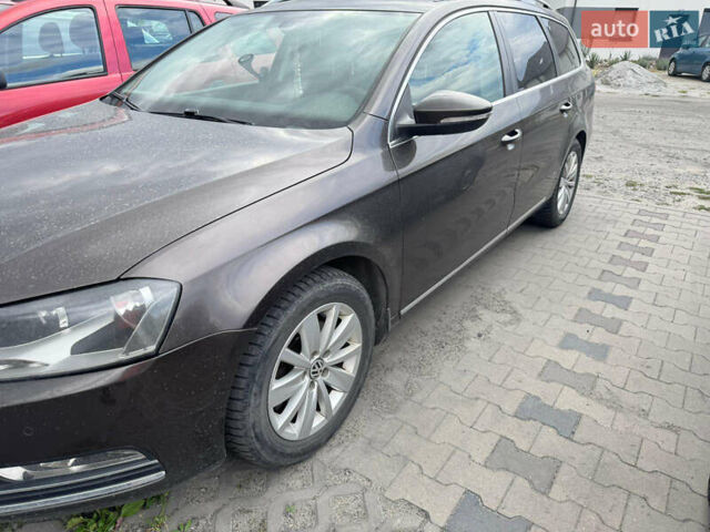 Коричневий Фольксваген Пассат, об'ємом двигуна 1.6 л та пробігом 245 тис. км за 9500 $, фото 2 на Automoto.ua