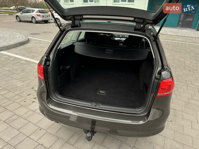 Коричневый Фольксваген Пассат, объемом двигателя 1.97 л и пробегом 204 тыс. км за 13800 $, фото 18 на Automoto.ua