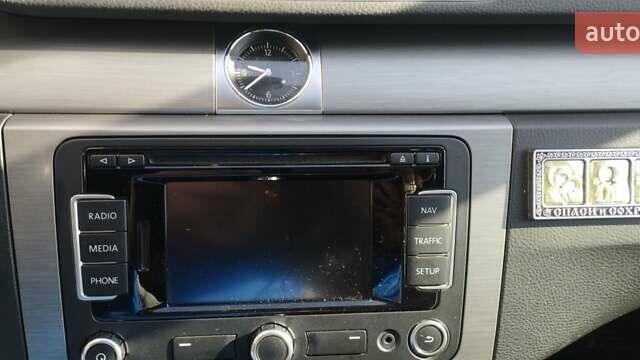 Коричневый Фольксваген Пассат, объемом двигателя 2 л и пробегом 300 тыс. км за 11500 $, фото 13 на Automoto.ua