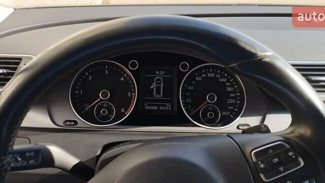 Коричневый Фольксваген Пассат, объемом двигателя 2 л и пробегом 300 тыс. км за 11500 $, фото 9 на Automoto.ua