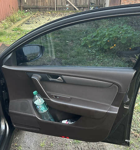 Коричневый Фольксваген Пассат, объемом двигателя 1.6 л и пробегом 285 тыс. км за 8200 $, фото 15 на Automoto.ua