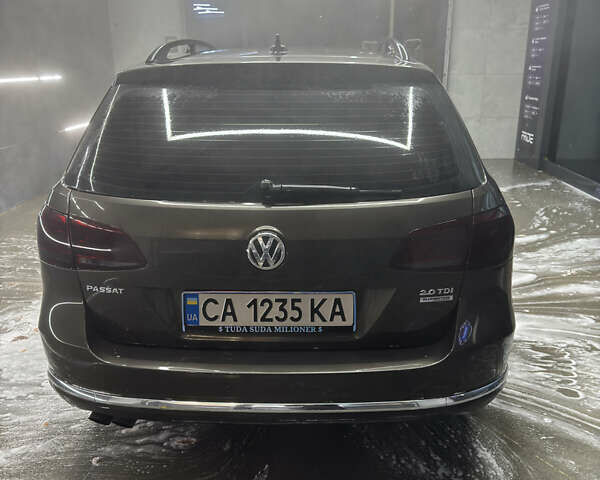 Коричневый Фольксваген Пассат, объемом двигателя 2 л и пробегом 272 тыс. км за 12000 $, фото 5 на Automoto.ua