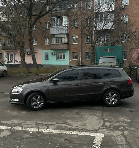 Коричневый Фольксваген Пассат, объемом двигателя 1.6 л и пробегом 285 тыс. км за 8200 $, фото 2 на Automoto.ua