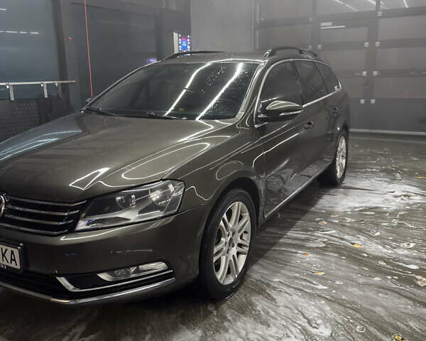 Коричневый Фольксваген Пассат, объемом двигателя 2 л и пробегом 272 тыс. км за 12000 $, фото 2 на Automoto.ua