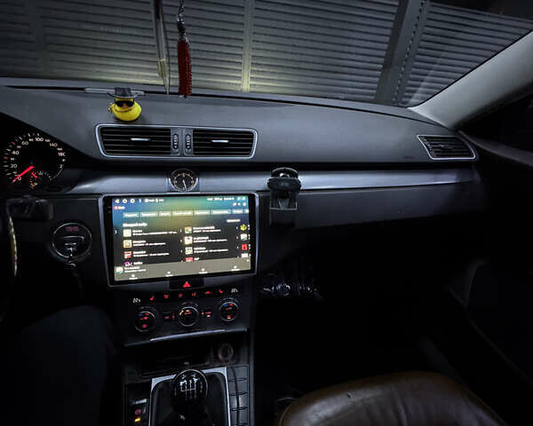 Коричневый Фольксваген Пассат, объемом двигателя 2 л и пробегом 272 тыс. км за 12000 $, фото 30 на Automoto.ua