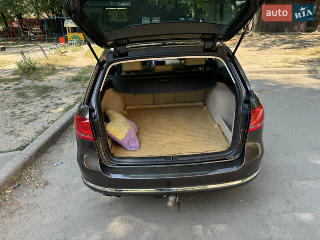 Коричневый Фольксваген Пассат, объемом двигателя 2 л и пробегом 244 тыс. км за 11800 $, фото 1 на Automoto.ua