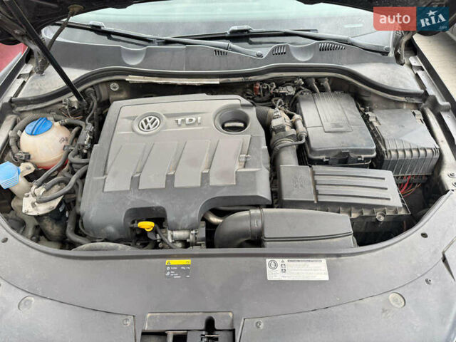 Коричневий Фольксваген Пассат, об'ємом двигуна 1.6 л та пробігом 245 тис. км за 9500 $, фото 3 на Automoto.ua