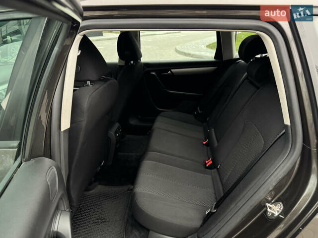 Коричневый Фольксваген Пассат, объемом двигателя 1.97 л и пробегом 204 тыс. км за 13800 $, фото 15 на Automoto.ua