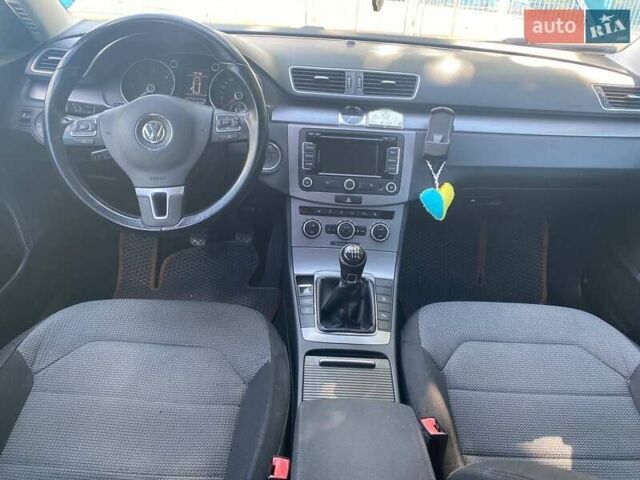 Коричневий Фольксваген Пассат, об'ємом двигуна 1.97 л та пробігом 220 тис. км за 11500 $, фото 5 на Automoto.ua
