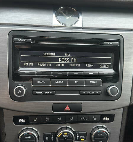 Коричневый Фольксваген Пассат, объемом двигателя 1.6 л и пробегом 285 тыс. км за 8200 $, фото 20 на Automoto.ua