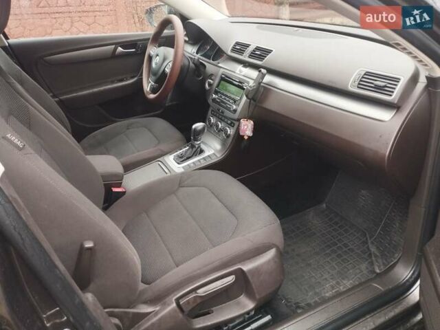 Коричневый Фольксваген Пассат, объемом двигателя 1.97 л и пробегом 240 тыс. км за 7200 $, фото 12 на Automoto.ua