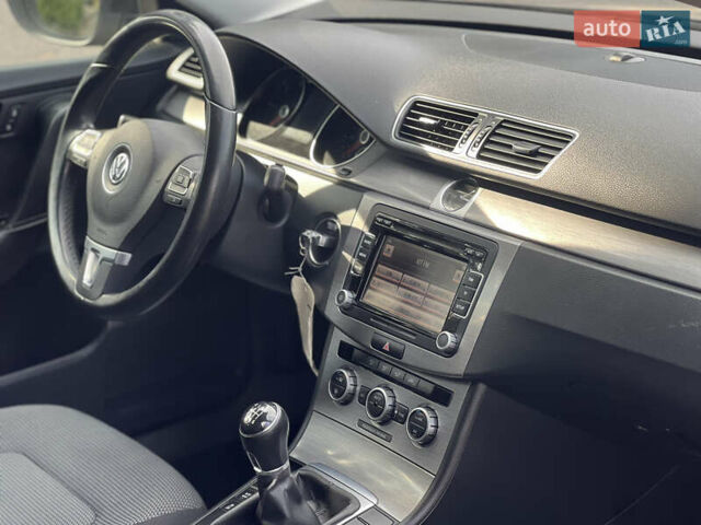 Коричневый Фольксваген Пассат, объемом двигателя 1.6 л и пробегом 226 тыс. км за 11900 $, фото 21 на Automoto.ua