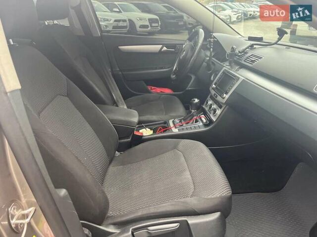 Коричневий Фольксваген Пассат, об'ємом двигуна 1.6 л та пробігом 261 тис. км за 8590 $, фото 15 на Automoto.ua