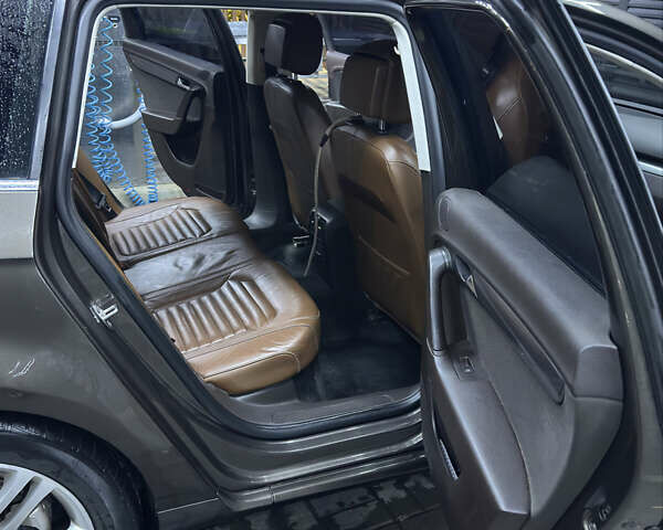 Коричневый Фольксваген Пассат, объемом двигателя 2 л и пробегом 272 тыс. км за 12000 $, фото 16 на Automoto.ua