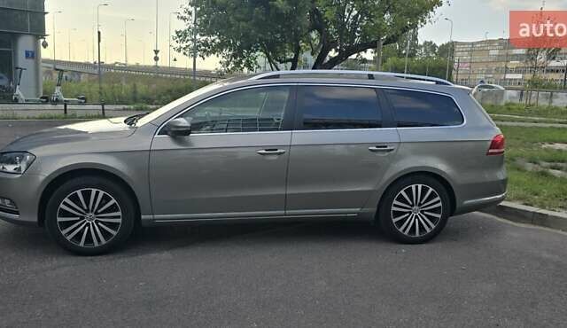 Коричневий Фольксваген Пассат, об'ємом двигуна 1.8 л та пробігом 211 тис. км за 11700 $, фото 3 на Automoto.ua