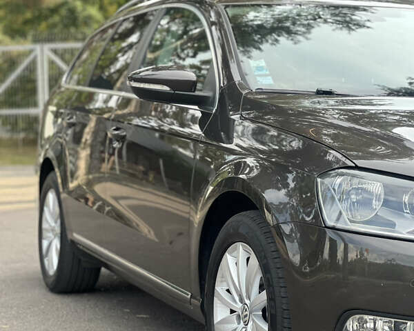 Коричневый Фольксваген Пассат, объемом двигателя 1.6 л и пробегом 226 тыс. км за 11900 $, фото 4 на Automoto.ua