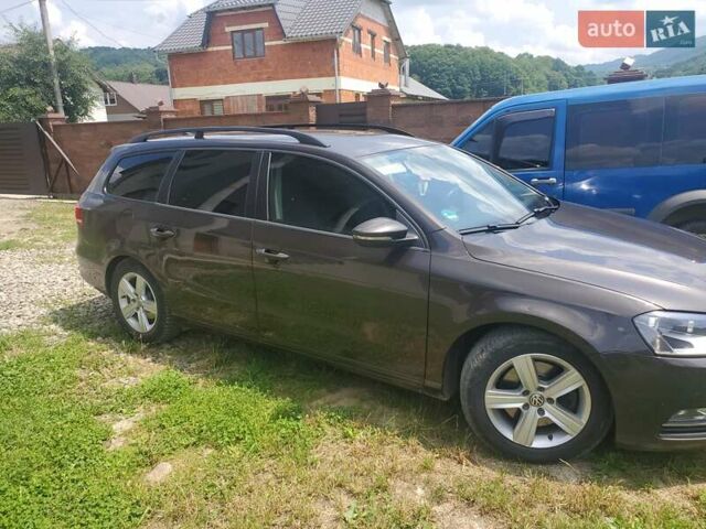 Коричневый Фольксваген Пассат, объемом двигателя 1.6 л и пробегом 300 тыс. км за 10500 $, фото 4 на Automoto.ua