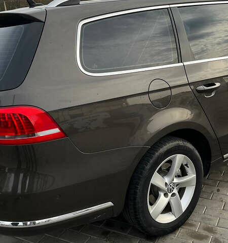 Коричневый Фольксваген Пассат, объемом двигателя 1.6 л и пробегом 285 тыс. км за 10700 $, фото 7 на Automoto.ua