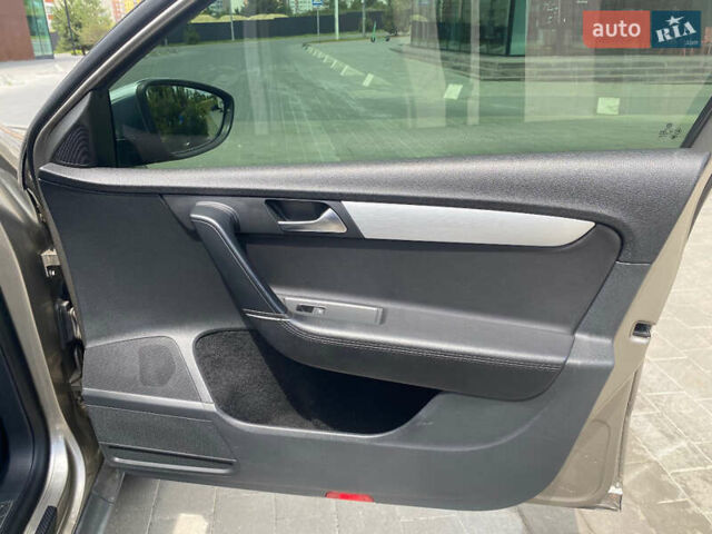 Коричневий Фольксваген Пассат, об'ємом двигуна 1.97 л та пробігом 234 тис. км за 14200 $, фото 16 на Automoto.ua