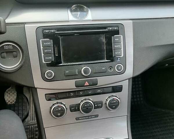 Коричневый Фольксваген Пассат, объемом двигателя 2 л и пробегом 213 тыс. км за 10500 $, фото 17 на Automoto.ua