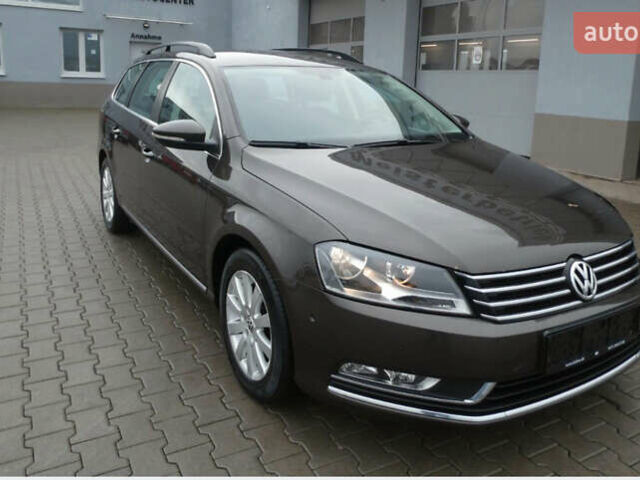 Коричневий Фольксваген Пассат, об'ємом двигуна 1.6 л та пробігом 251 тис. км за 12500 $, фото 3 на Automoto.ua