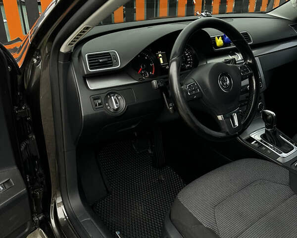 Коричневий Фольксваген Пассат, об'ємом двигуна 1.97 л та пробігом 253 тис. км за 13800 $, фото 22 на Automoto.ua
