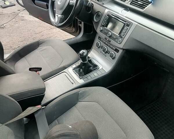 Коричневый Фольксваген Пассат, объемом двигателя 2 л и пробегом 213 тыс. км за 10500 $, фото 16 на Automoto.ua