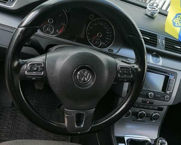 Коричневый Фольксваген Пассат, объемом двигателя 2 л и пробегом 213 тыс. км за 10500 $, фото 12 на Automoto.ua