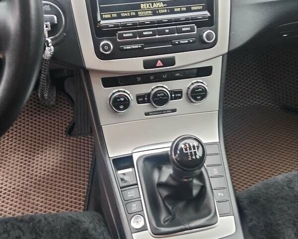 Коричневый Фольксваген Пассат, объемом двигателя 1.97 л и пробегом 255 тыс. км за 8999 $, фото 30 на Automoto.ua