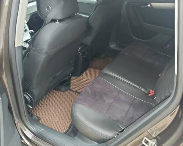 Коричневый Фольксваген Пассат, объемом двигателя 1.97 л и пробегом 255 тыс. км за 8999 $, фото 10 на Automoto.ua