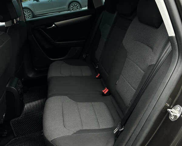 Коричневий Фольксваген Пассат, об'ємом двигуна 1.97 л та пробігом 253 тис. км за 13800 $, фото 19 на Automoto.ua