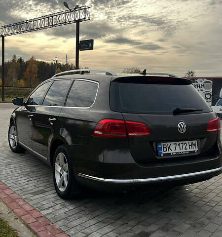 Коричневый Фольксваген Пассат, объемом двигателя 1.6 л и пробегом 285 тыс. км за 10700 $, фото 3 на Automoto.ua