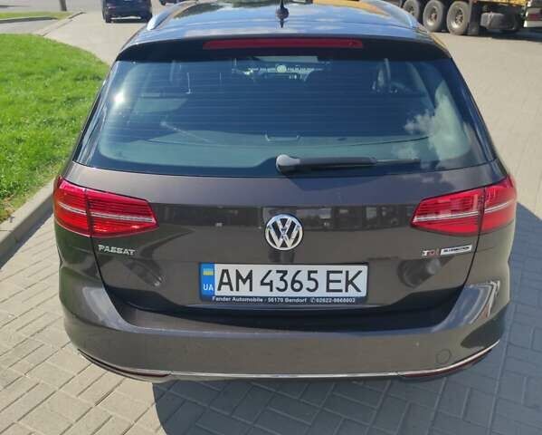 Коричневый Фольксваген Пассат, объемом двигателя 1.6 л и пробегом 207 тыс. км за 13500 $, фото 20 на Automoto.ua