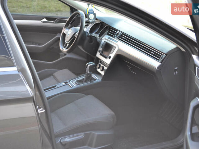 Коричневый Фольксваген Пассат, объемом двигателя 1.97 л и пробегом 295 тыс. км за 13500 $, фото 50 на Automoto.ua