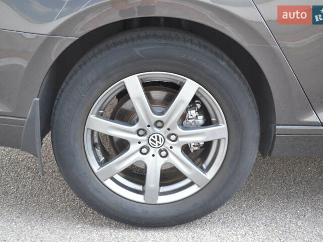 Коричневый Фольксваген Пассат, объемом двигателя 1.97 л и пробегом 295 тыс. км за 13500 $, фото 66 на Automoto.ua