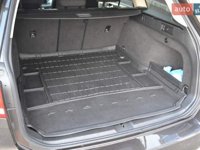 Коричневый Фольксваген Пассат, объемом двигателя 1.97 л и пробегом 295 тыс. км за 13500 $, фото 56 на Automoto.ua