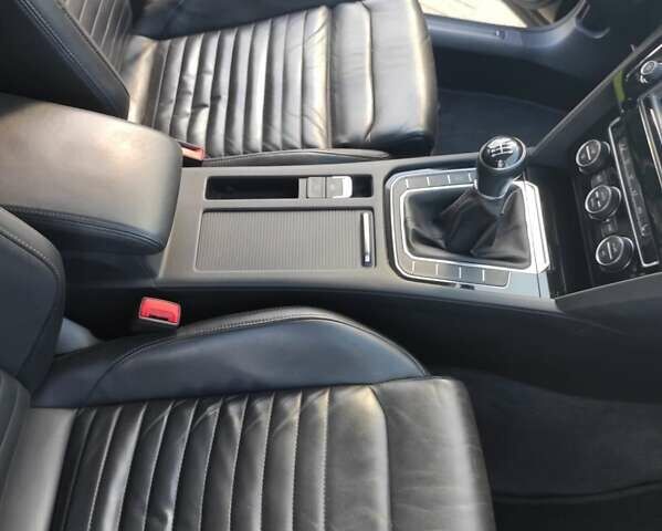 Коричневый Фольксваген Пассат, объемом двигателя 1.6 л и пробегом 207 тыс. км за 13500 $, фото 68 на Automoto.ua