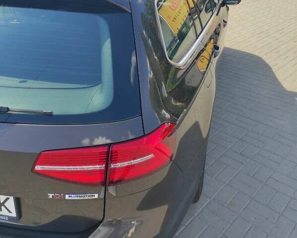 Коричневый Фольксваген Пассат, объемом двигателя 1.6 л и пробегом 207 тыс. км за 13500 $, фото 23 на Automoto.ua