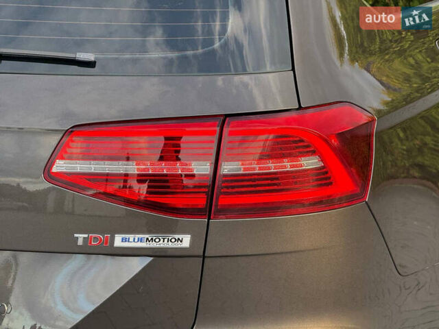 Коричневий Фольксваген Пассат, об'ємом двигуна 1.6 л та пробігом 200 тис. км за 14900 $, фото 23 на Automoto.ua