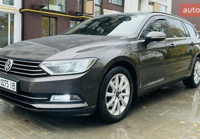 Коричневый Фольксваген Пассат, объемом двигателя 1.6 л и пробегом 333 тыс. км за 10900 $, фото 2 на Automoto.ua