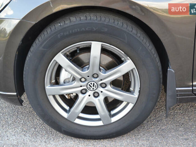 Коричневый Фольксваген Пассат, объемом двигателя 1.97 л и пробегом 295 тыс. км за 13500 $, фото 64 на Automoto.ua