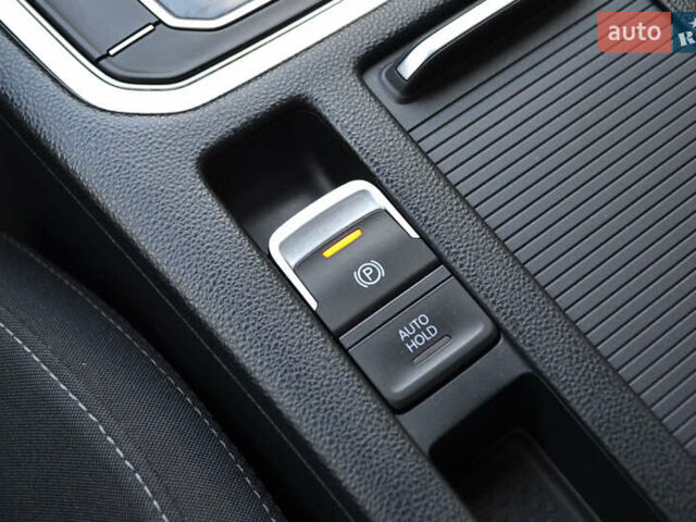 Коричневый Фольксваген Пассат, объемом двигателя 1.97 л и пробегом 295 тыс. км за 13500 $, фото 31 на Automoto.ua