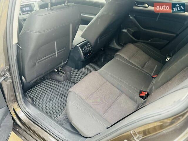 Коричневый Фольксваген Пассат, объемом двигателя 1.6 л и пробегом 333 тыс. км за 10900 $, фото 10 на Automoto.ua