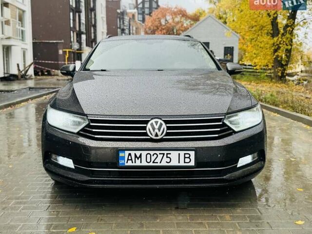 Коричневый Фольксваген Пассат, объемом двигателя 1.6 л и пробегом 333 тыс. км за 10900 $, фото 1 на Automoto.ua