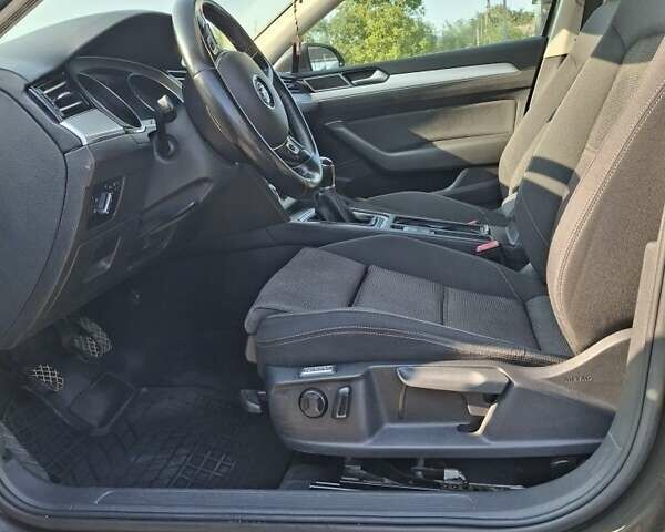 Коричневый Фольксваген Пассат, объемом двигателя 1.6 л и пробегом 229 тыс. км за 12200 $, фото 5 на Automoto.ua